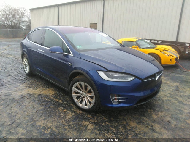 2019 Tesla Model X, VIN: 5YJXCAE20KF155528