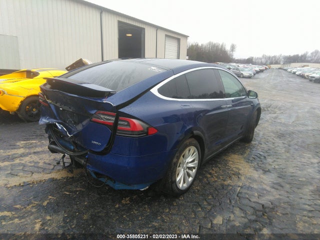 2019 Tesla Model X, VIN: 5YJXCAE20KF155528