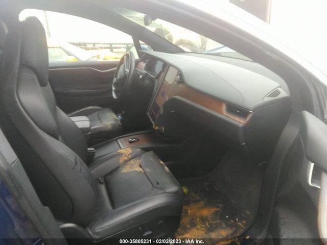 2019 Tesla Model X, VIN: 5YJXCAE20KF155528