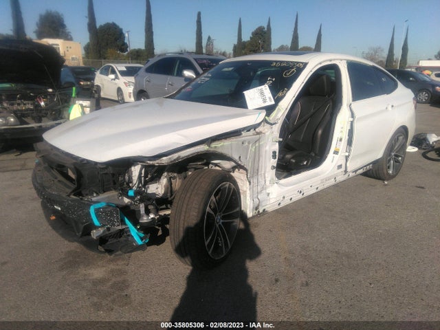 2017 BMW 3 Series, VIN: WBA8Z9C34HG453461