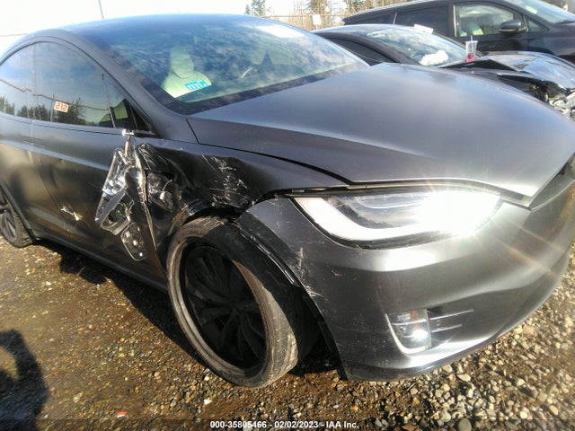 2017 Tesla Model X, VIN: 5YJXCBE46HF063744