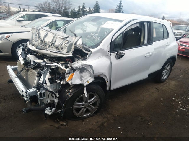 Chevrolet TRAX LS 2020 KL7CJKSB8LB057332 Image 2