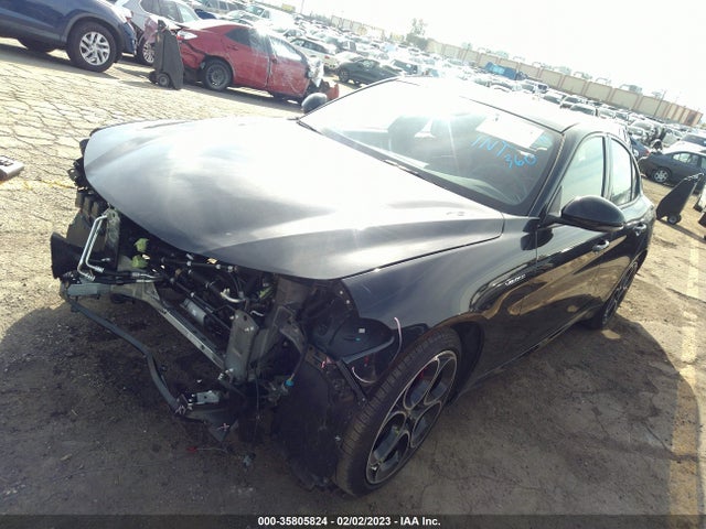 2022 Alfa Romeo Giulia, VIN: ZARFAMBN2N7656115