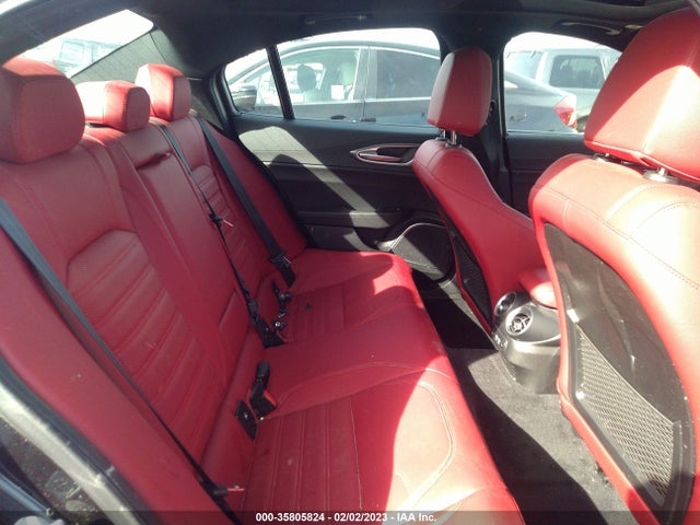 2022 Alfa Romeo Giulia, VIN: ZARFAMBN2N7656115