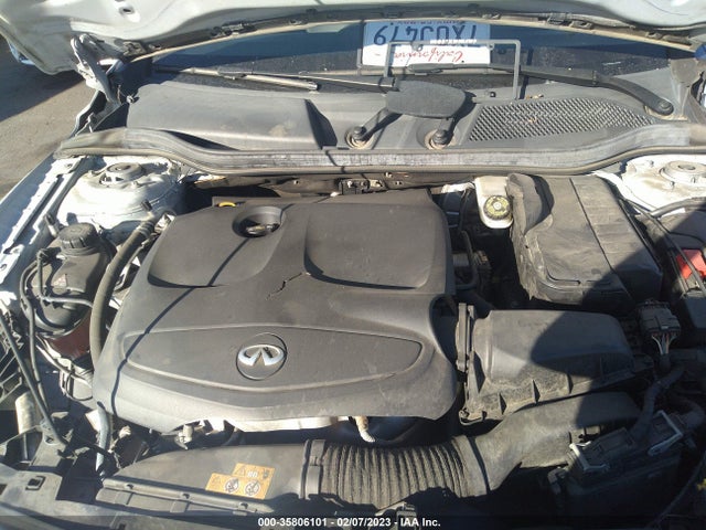 2017 Infiniti QX30, VIN: SJKCH5CR8HA038432