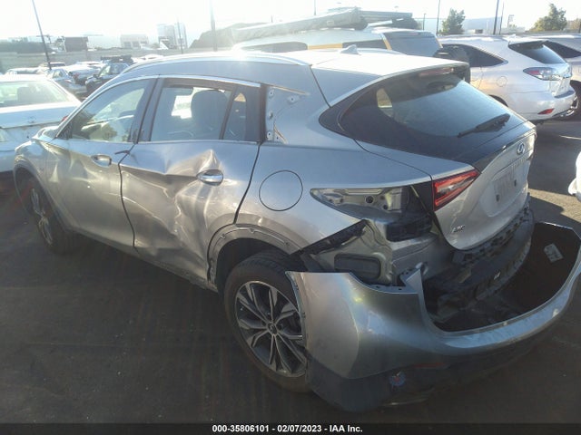 2017 Infiniti QX30, VIN: SJKCH5CR8HA038432