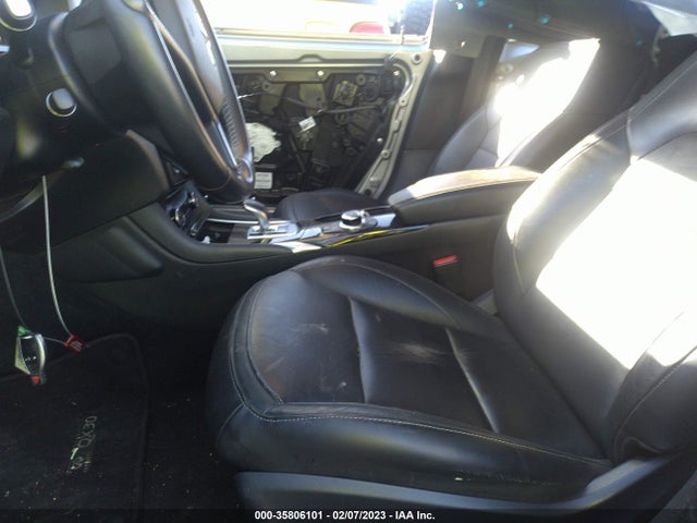 2017 Infiniti QX30, VIN: SJKCH5CR8HA038432