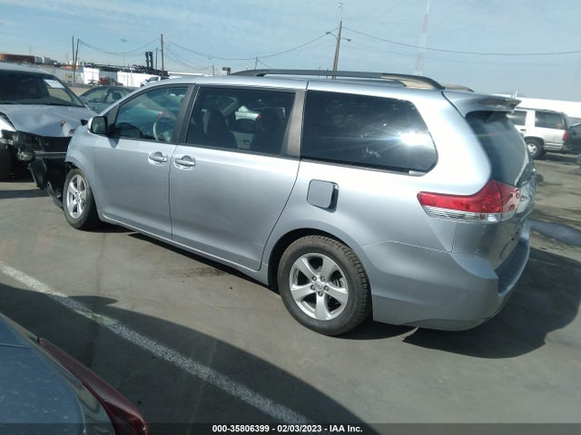 Toyota SIENNA LE 2014 5TDKK3DC7ES505983 Image 4