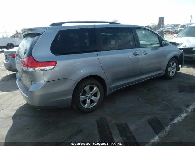 Toyota SIENNA LE 2014 5TDKK3DC7ES505983 Image 5