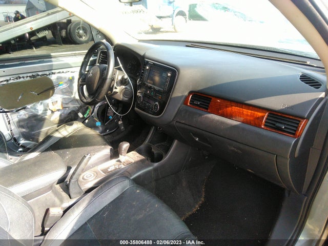 JA4JZ4AX6EZ003284 Mitsubishi OUTLANDER GT