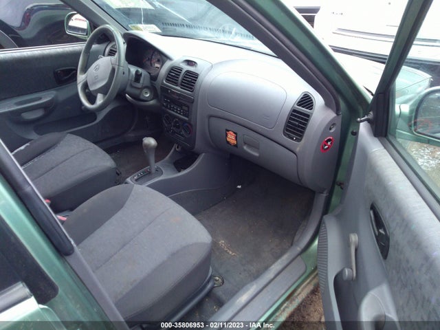 2005 HYUNDAI ACCENT GLS VIN: KMHCG45C35U609324