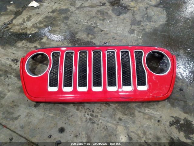 1C4HJXEN1JW324456 Jeep Wrangler Unlimited Sahara