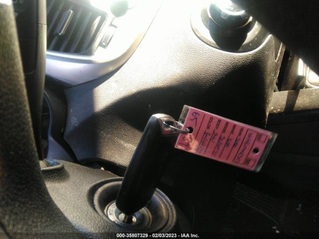 5XYPGDA34JG364699 KIA SORENTO LX