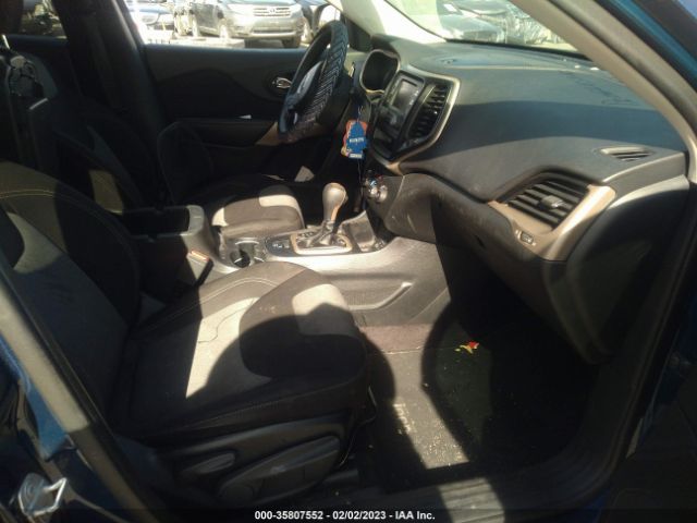 1C4PJLCB6JD563686 Jeep Cherokee Latitude