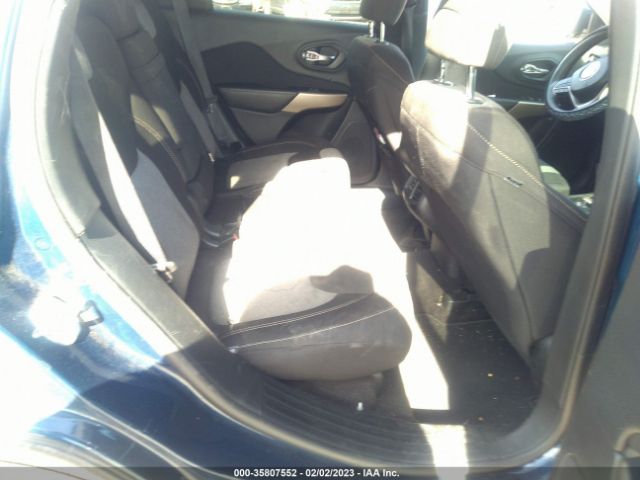 1C4PJLCB6JD563686 Jeep Cherokee Latitude