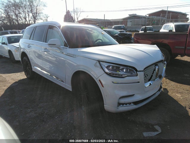 2022 5LM5J7XC0NGL02245 main image