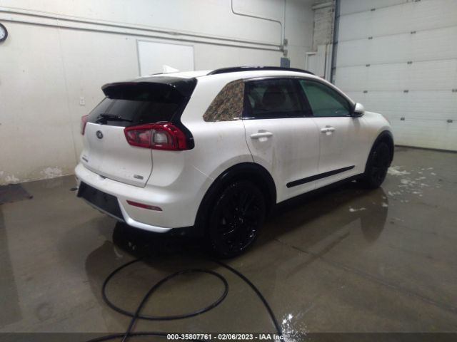 KNDCC3LC1K5250882 KIA Niro S Touring