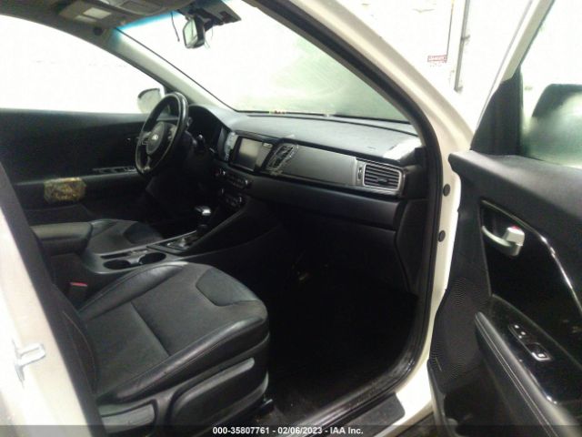 KNDCC3LC1K5250882 KIA Niro S Touring