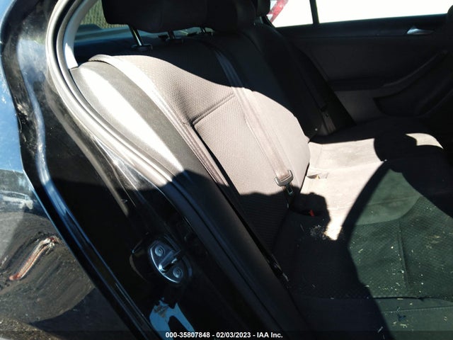 3VW2K7AJ0CM327032 Volkswagen Jetta Sedan S