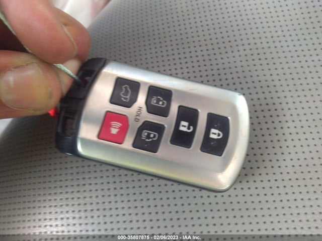 2015 Toyota Sienna, VIN: 5TDYK3DC6FS565622