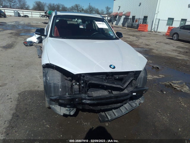 2014 BMW X1, VIN: WBAVL1C55EVY19278
