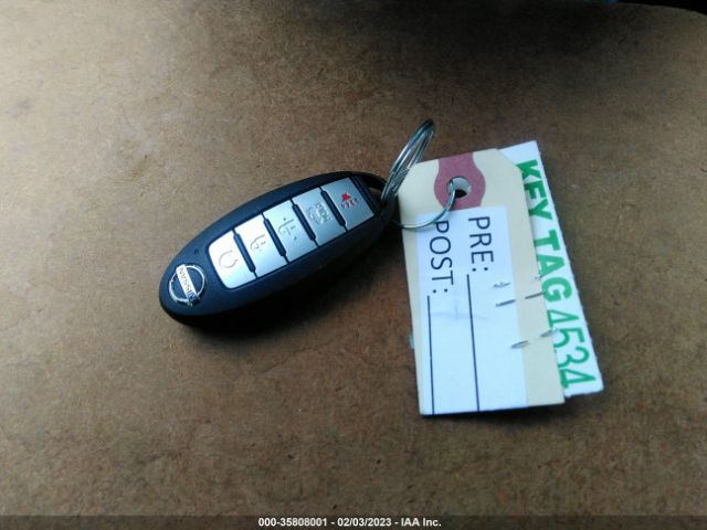 3N1CN8FV7NL865819 Nissan VERSA SR