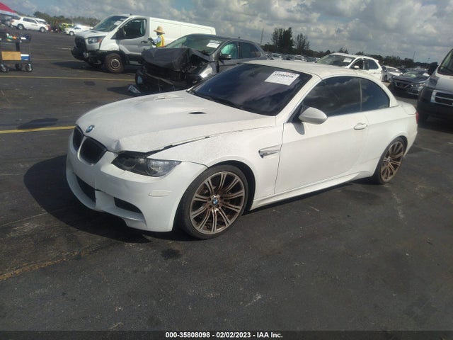 BMW M3 2011 WBSDX9C53BE585101 Image 2