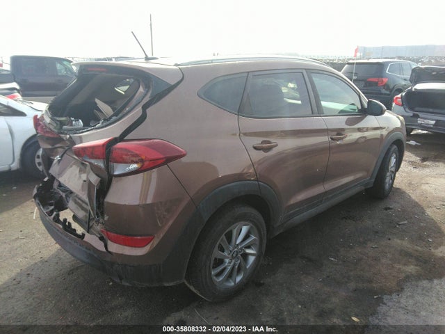 2016 HYUNDAI TUCSON SE VIN: KM8J33A40GU180755