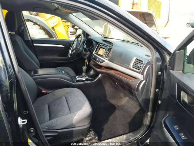 2015 Toyota Highlander, VIN: 5TDBKRFH3FS177216