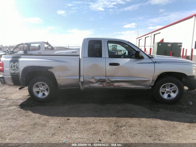 2008 DODGE DAKOTA SXT VIN: 1D7HE32K08S560174