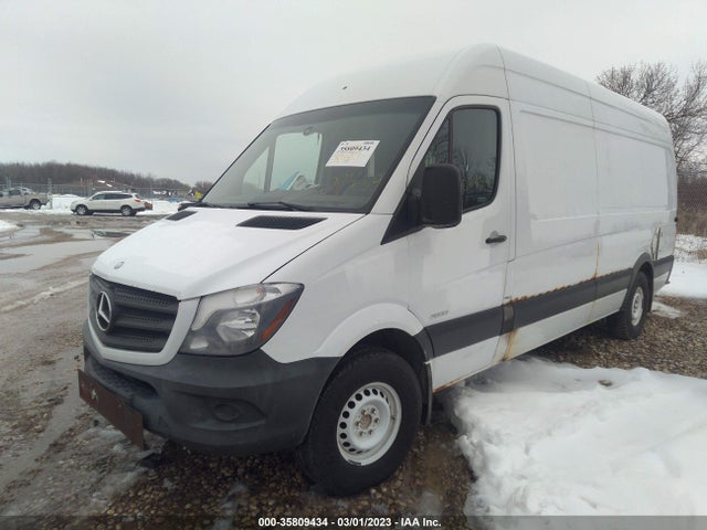Mercedes-Benz SPRINTER CARGO VANS 2014 WD3PE8DE2E5822954 Image 2