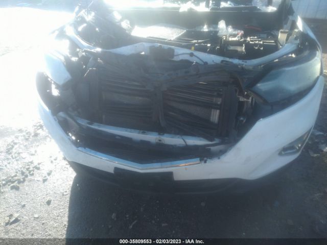 2GNAXJEV5J6282890 Chevrolet EQUINOX LT
