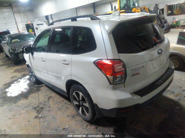 Subaru Forester Premium 2018 JF2SJAEC3JH476200 Image 3