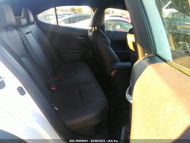 2021 Lexus UX, VIN: JTHE9JBH6M2039107