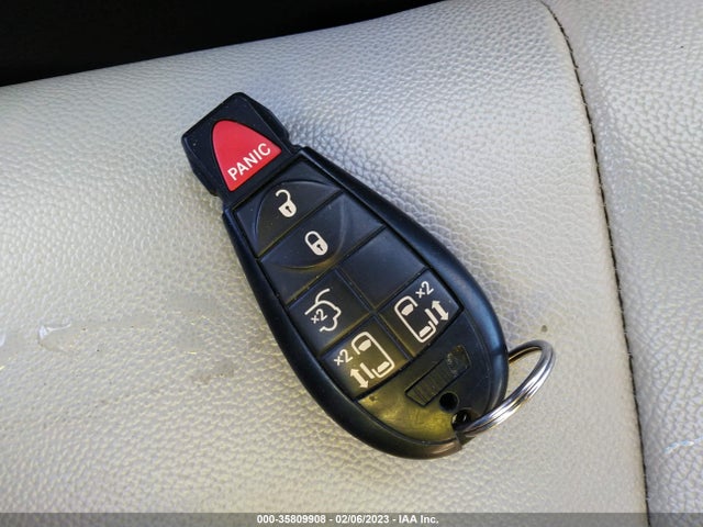 2C4RC1BG0ER310600 Chrysler Town & Country Touring
