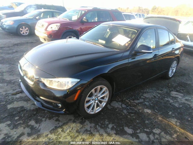 BMW 3 Series 320i 2018 WBA8A9C5XJAH14323 Image 2