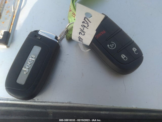 2018 Jeep Compass, VIN: 3C4NJCBB3JT304611