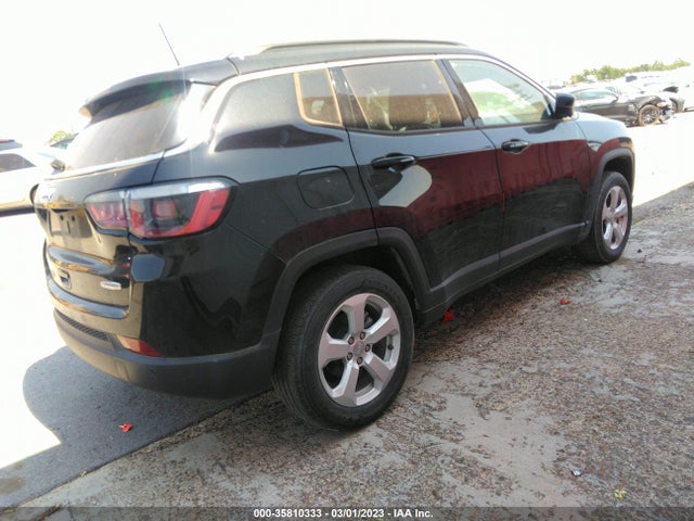 2018 Jeep Compass, VIN: 3C4NJCBB3JT304611