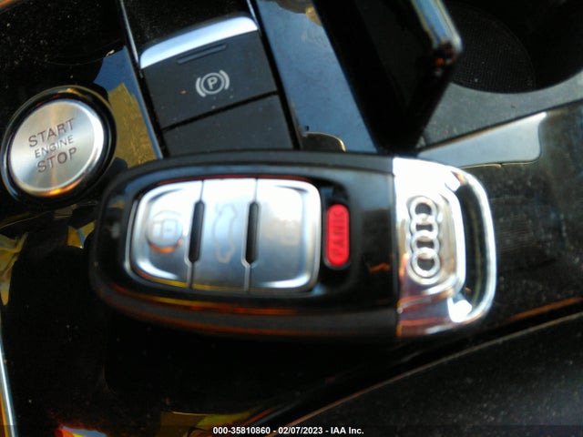 2017 Audi A8, VIN: WAU43AFD7HN014403