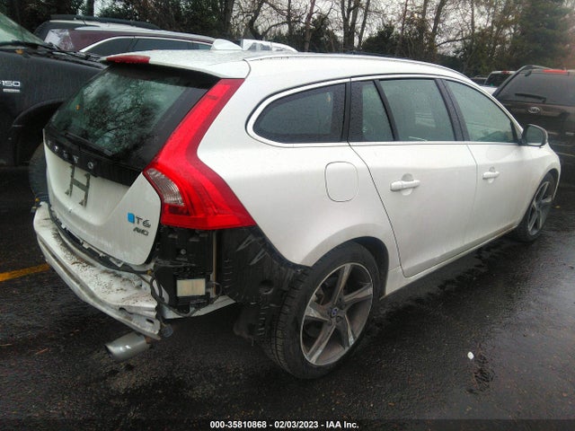 2015 Volvo V60, VIN: YV1902SS8F1270916
