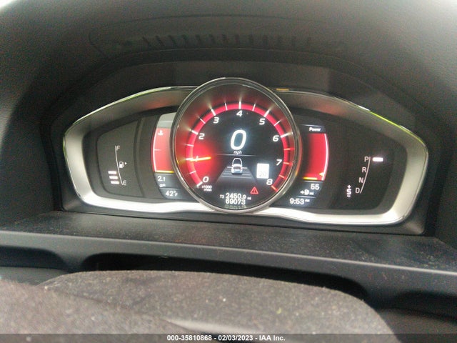 2015 Volvo V60, VIN: YV1902SS8F1270916
