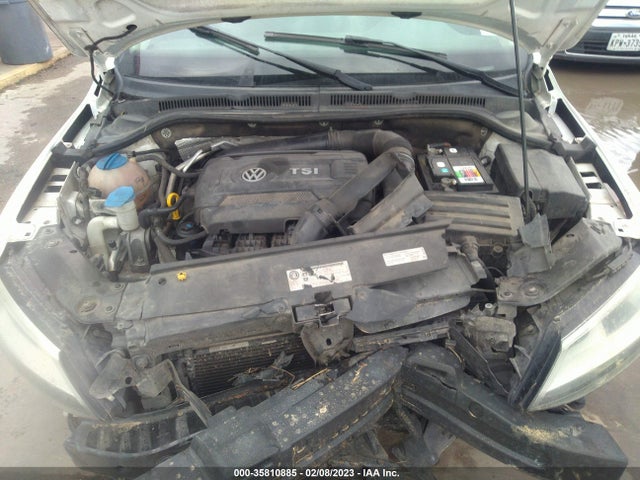 3VWD17AJ4EM237929 Volkswagen Jetta Sedan Se