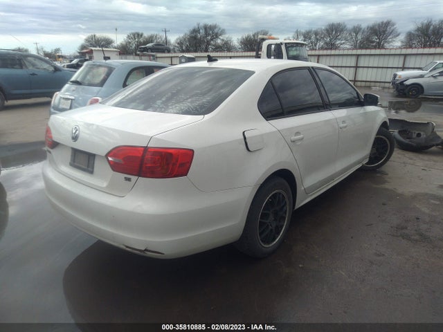 3VWD17AJ4EM237929 Volkswagen Jetta Sedan Se