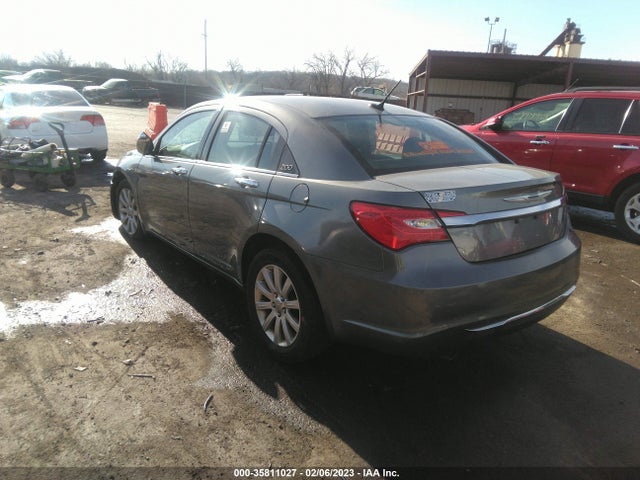 Chrysler 200 Limited 2013 1C3CCBCG3DN575621 Image 4