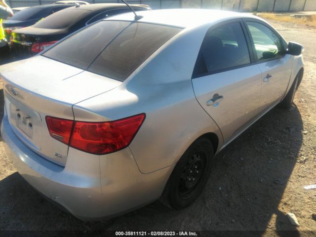 KNAFU4A27A5294455 KIA FORTE EX