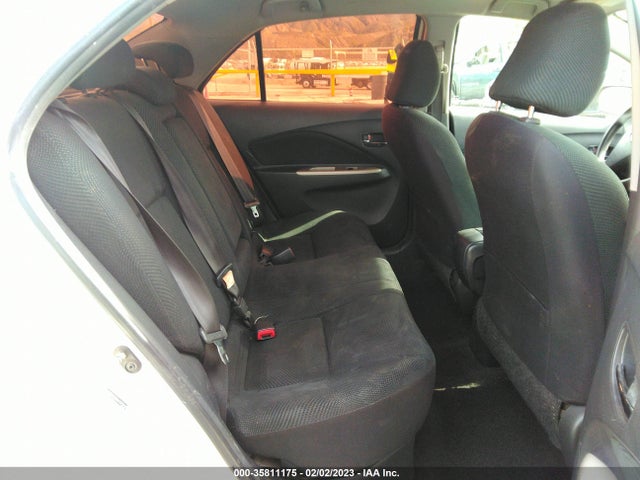 2010 TOYOTA YARIS VIN: JTDBT4K35A1375151
