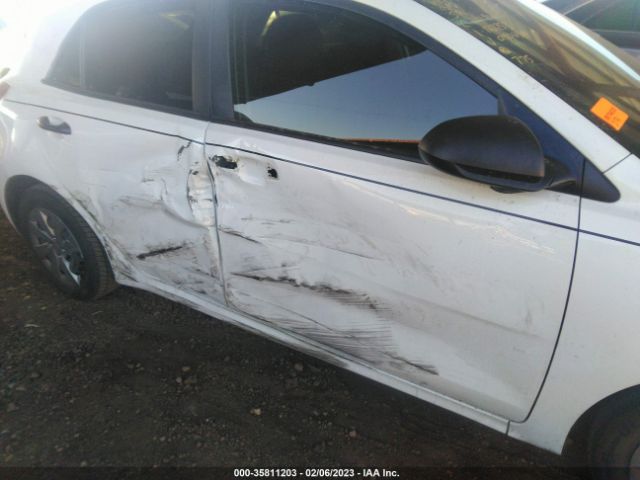 3KPA25AB3JE090698 KIA Rio 5-door Lx