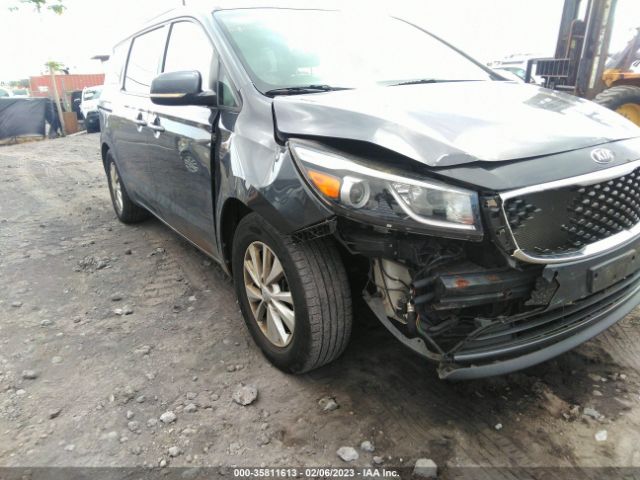 KNDMB5C15H6338855 KIA SEDONA LX