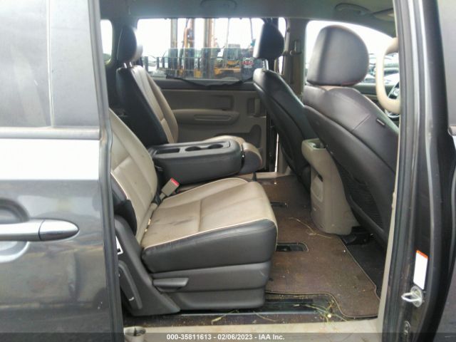 KNDMB5C15H6338855 KIA SEDONA LX