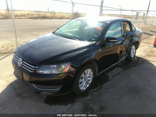 Volkswagen Passat Wolfsburg Ed 2014 1VWAS7A38EC088816 Image 2